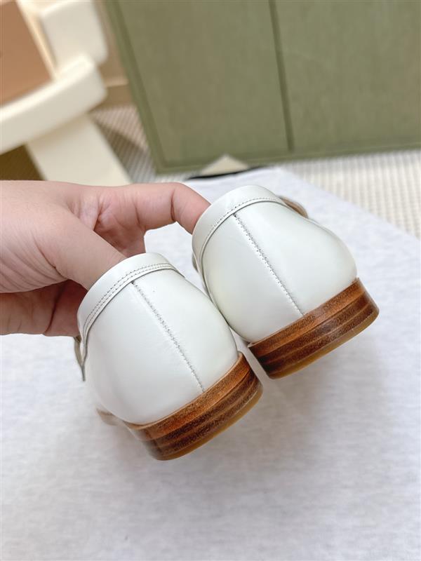 2025112812728808 310